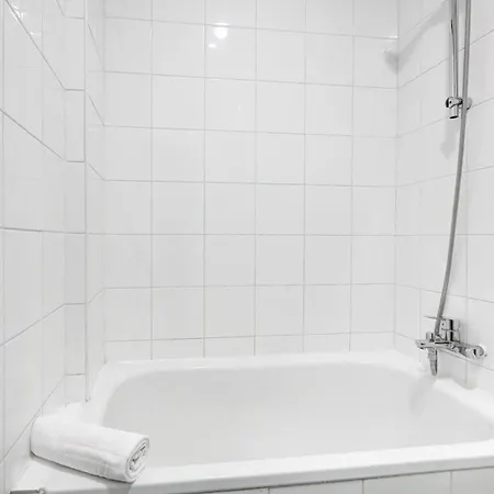 Апартаменты Bnbnova - Le Marais & Place Des Vosges Париж